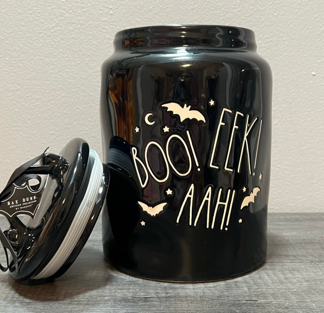 🎃Rae Dunn Halloween canister- Boo!Eek!Aah! 🦇