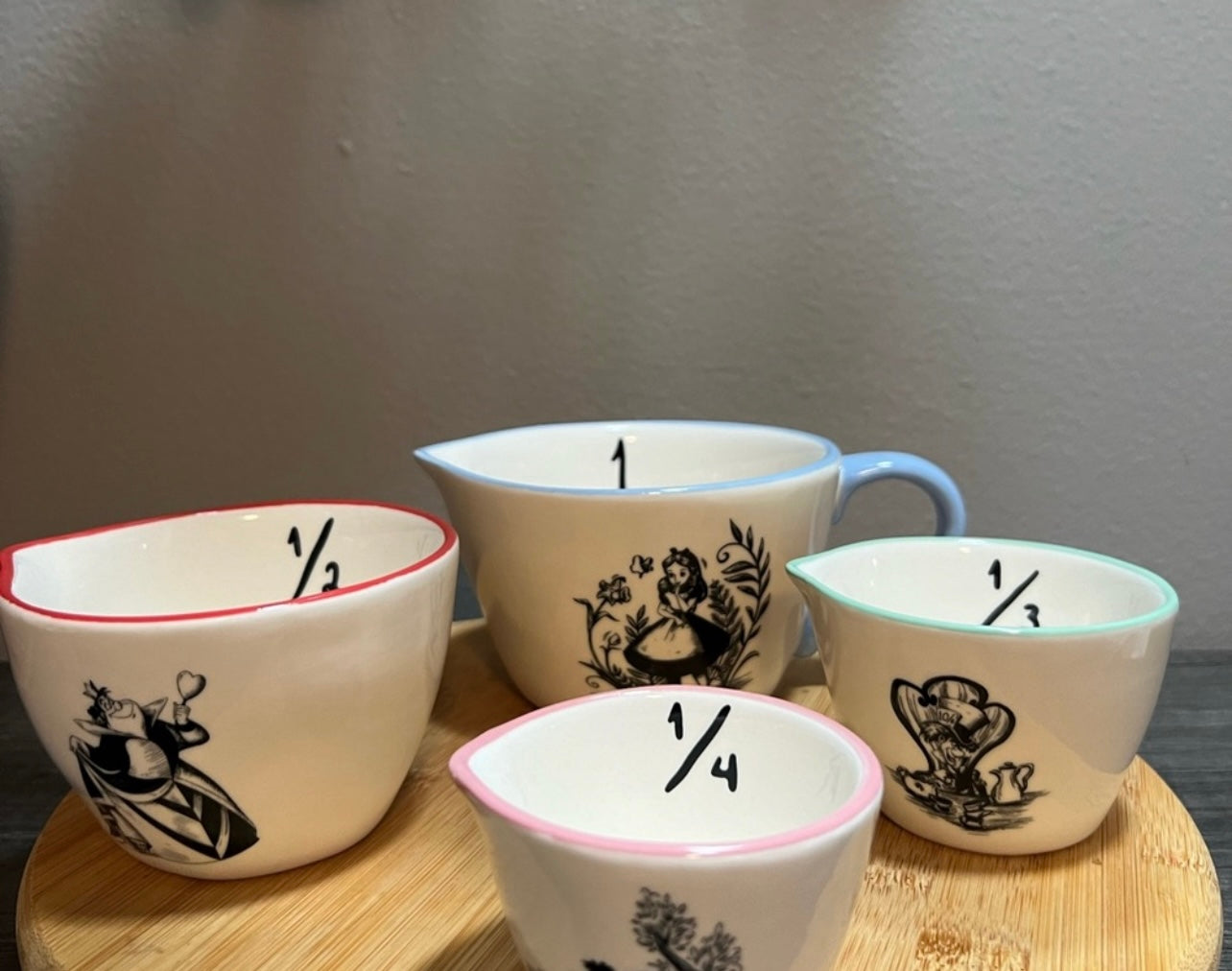 Alice in Wonderland Ceramic Measuring Cups Set – 4 Pieces
