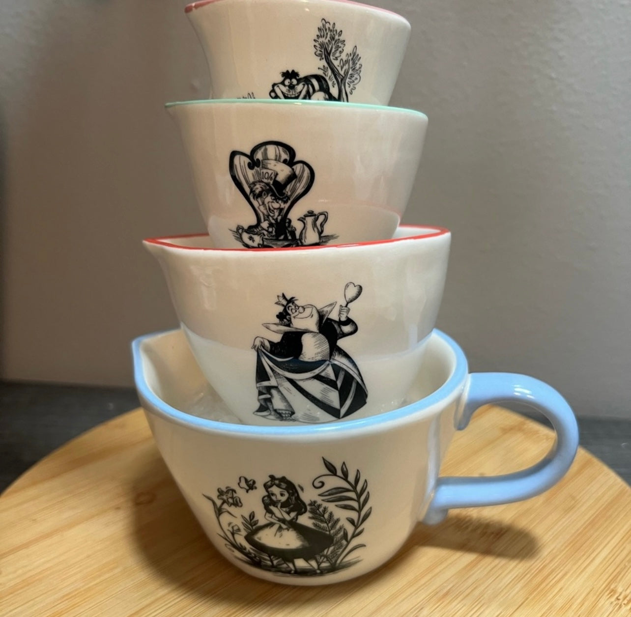 Alice in Wonderland Ceramic Measuring Cups Set – 4 Pieces